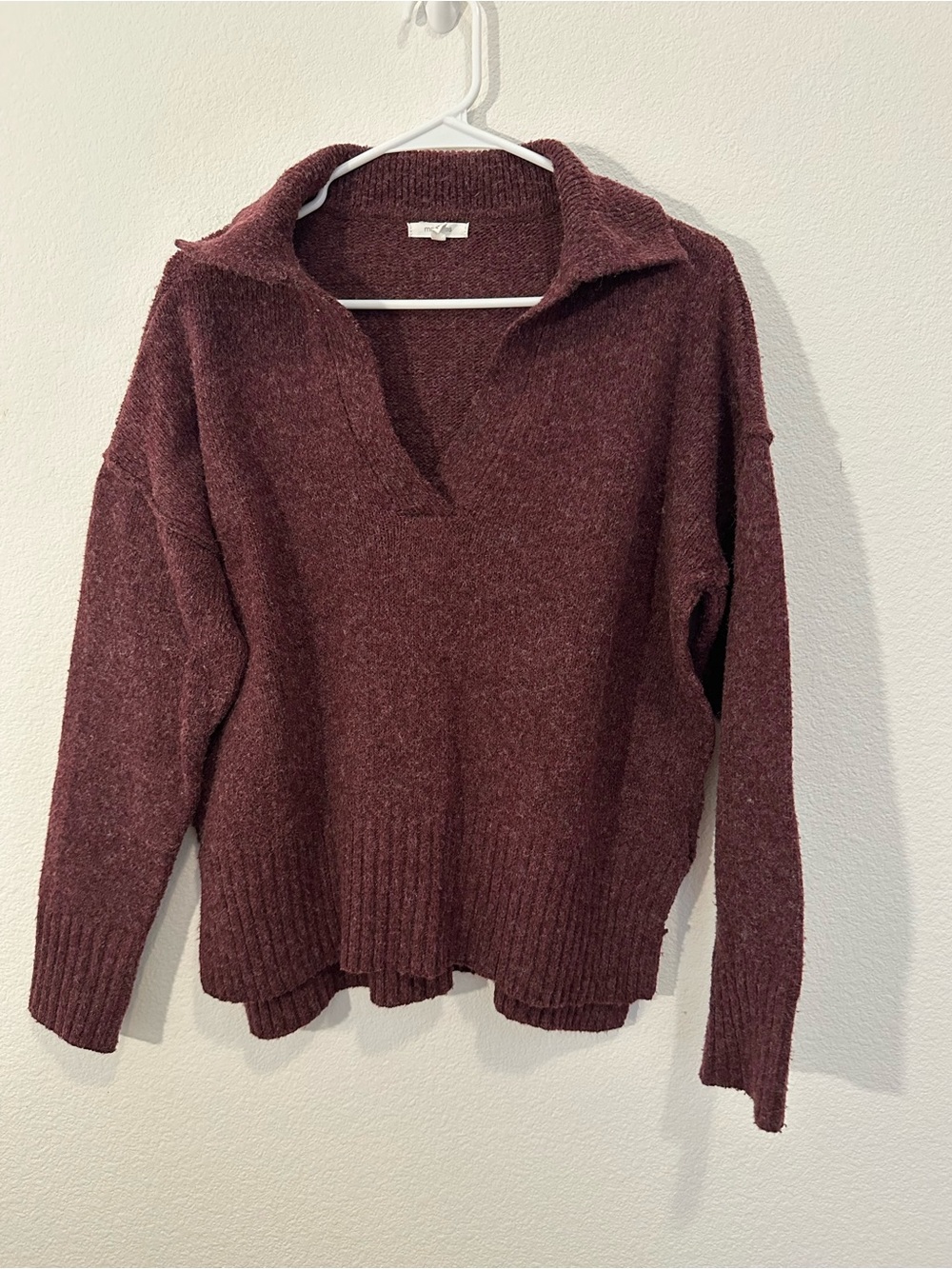 Maurice’s V- neck Sweater Maroon Medium